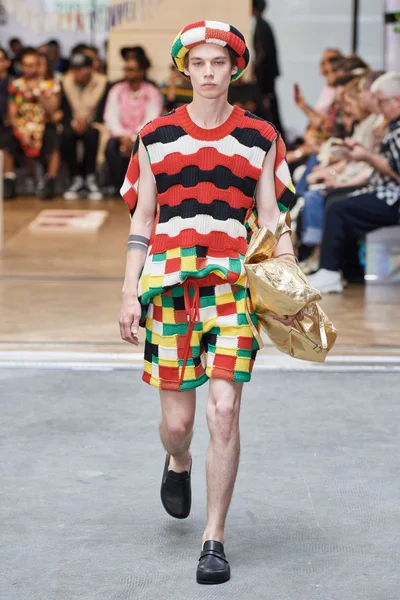 Look 5
